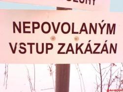 Ukradli traktor, pistoli i alkohol. - zvětšit fotografii