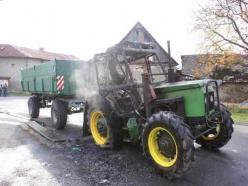 U hospody shořel traktor a srnec spadl do bazénu - zvětšit fotografii