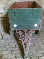 nabízím káru za traktor