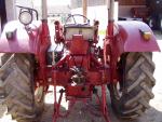 Traktor McCormik s čelním nakladačem
