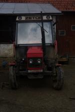 prodám traktor Zetor 7011, motor po GO, kabina 7211