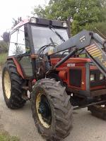Zetor 6340 s čelním nakladačem HOWARD