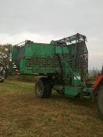 Prodám řepný kombajn STOLL V202