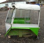 Prodám kabinu z traktoru Zetor 25A . 