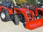 mahindra traktor s čelním nakladačem