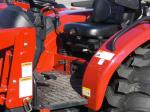 mahindra traktor s čelním nakladačem