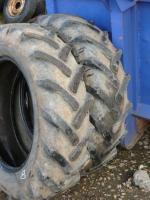 Prodám pneumatiky značky MICHELIN o rozměru 12,4-32. 