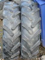 Prodám pneumatiky značky MICHELIN o rozměru 12,4-32. 