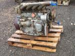 Prodám motor z traktoru Zetor 6911. 