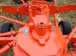 nahrabovač - shrnovač KUHN 4121 GM
