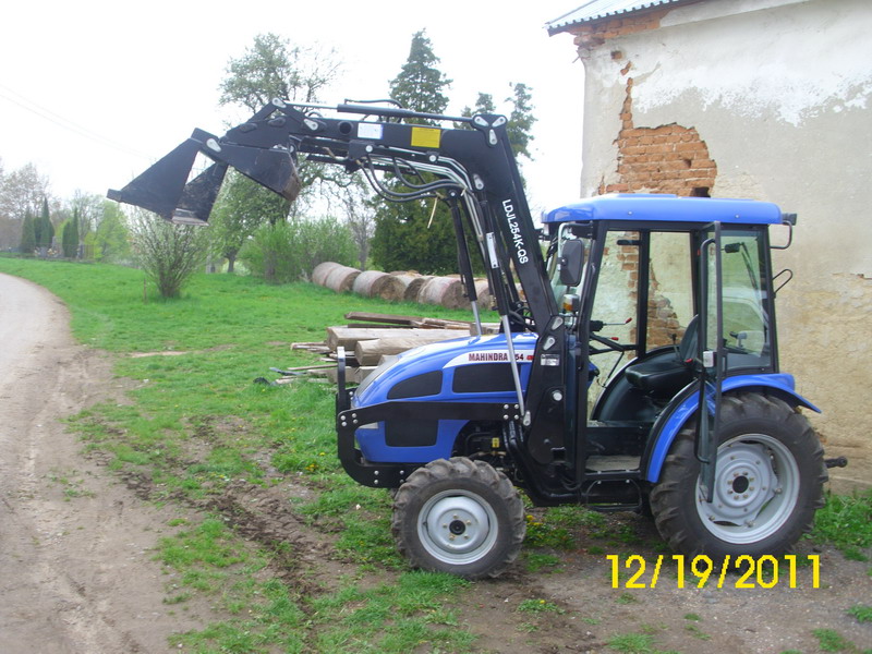 Traktor MH2541