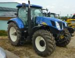 Kolový traktor New Holland T 7030
