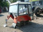 Prodám kabinu z traktoru Zetor 7211. 