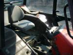 Prodám kabinu z traktoru Zetor 7211. 