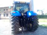 Kolový traktor New Holland T7050