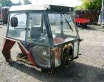 Prodám kabinu z traktoru Zetor 7245. 