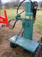 Hydraulická štípačka na dřevo za traktor