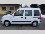 Vyměním za Traktor Zetor Renault Kangoo, je to rok 2006, 1,5 dCi 48kw, klimatizace, 2x airbag, ABS, original radio s ovládáním pod volantem, zamykání řadící páky, zadní dveře dvoukřídlé, tažné zařízení, loketní opěrka, mlhovky, 5 dveří( dvoje šoupačky), d