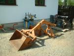 nakladač čelní lehký nesený do zadní hydrauliky traktoru 