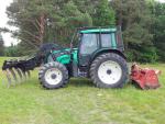 UKT VALTRA N111e s lesnickou nástavbou + shrnovač + fréza