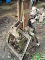 Nabírací hydraulické zařízení 