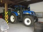 Traktor New Holland T 7050