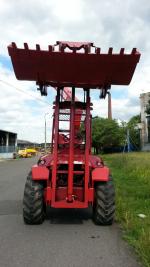 LESNÍ TRAKTOR 4x4, HYDR. RUKA 7,2m na 1,52t, NAKLADAČ na 3t