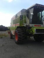 Claas Mega Dominátor 208