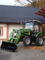  Traktor CHERY s kabinou a čelním nakladačem