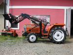 malotraktor Kubota L1-235 s čelním nakladačem