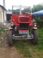 Rumun-Traktor UTB