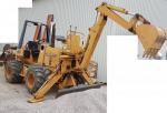rýhovač / bagr 4.6t Case 660