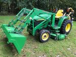 Traktor John Deere 43IO - velmi dobrý stav