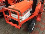 Malotraktor Kubota B1400DT s čelním nakladačem