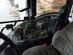 Kolový traktor CLAAS