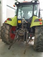 Kolový traktor CLAAS