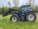 Traktor Valtra N 114E H5 s čelním nakladačem Valtra G5M