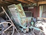 Zemědělské stroje – bramborový kombajn, traktor, vývěva