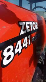 Zemědělský kolový traktor ZETOR Proxima 8441