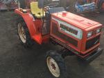 Traktor japoské Hinomoto N179, s výkonem 17HP, 4x4