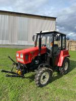 Traktor Belarus 320.4 