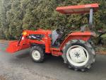 Japonský malotraktor Kubota GL241 s čelním nakladačem
