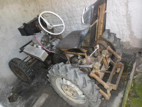 prodam traktor domaci vyroby